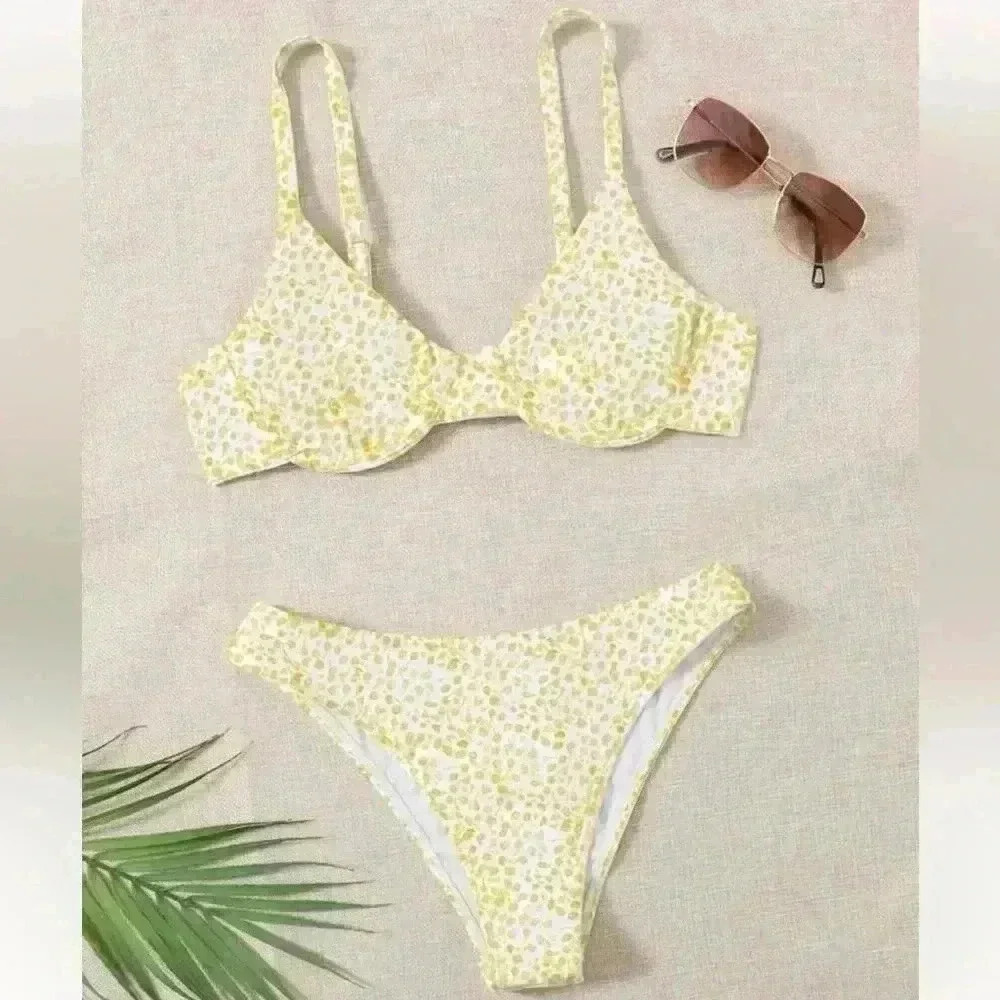 Ditsy Floral Underwire Bikini Swimsuit